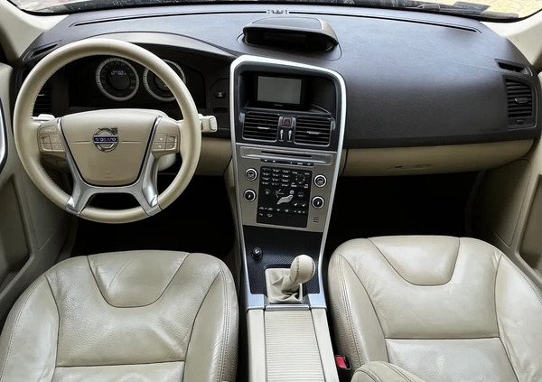 Volvo XC 60 cena 49900 przebieg: 250000, rok produkcji 2010 z Radom małe 352